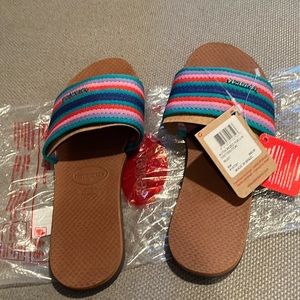 Havianas, size 6, multi colored